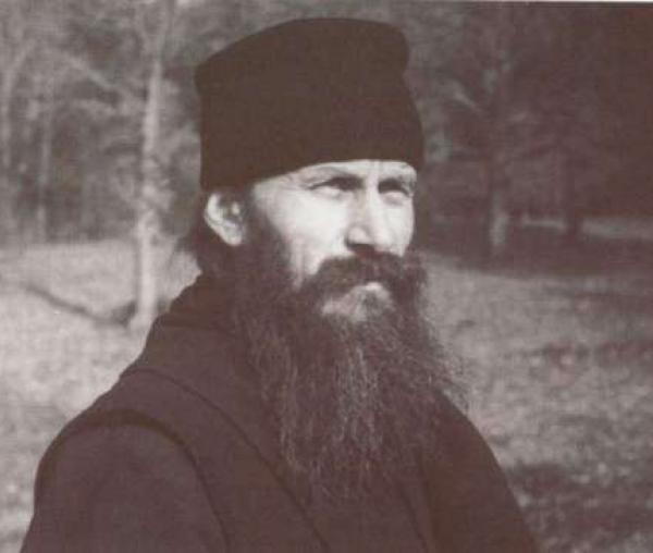 Părintele Ioanichie Bălan în tinerețe