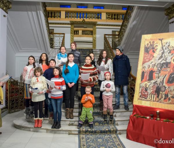 Colindători la Reședința Mitropolitană - Școala Dagata, județul Iași