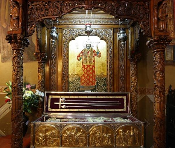Moaştele Sfântului Ierarh Calinic de la Cernica, Episcopul Râmnicului
