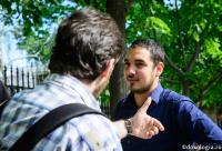 Protosinghelul Nicodim Măndiță – Cearta nu ne este de niciun folos! / Foto: Oana Nechifor bărbați discutând