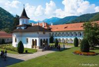 Curtea interioară a mănăstirii Brâncoveanu – Sâmbăta de Sus
