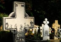 cruci din cimitir