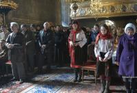 credincioși participând la Sfânta Liturghie