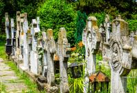 cruci din cimitir