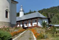 Paraclisul Sfântului Ierarh Nicolae de la Mănăstirea Horaița