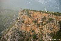 Peștera cu hramul „Nașterea Domnului” – Vigla, Athos