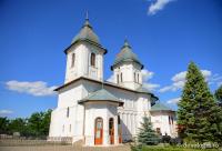 (Foto) Catedrala Episcopală din Huși 
