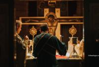 diacon în altar