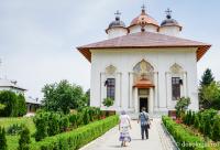 Sfânta Mănăstire de pe Ostrovul Cernicăi