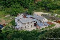 Chilia „Acoperământul Maicii Domnului”, Lacu
