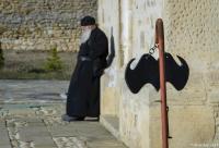 Să fim mereu în luptă cu patimile – Sfântul Ierarh Nifon, Mitropolitul Ţării Româneşti