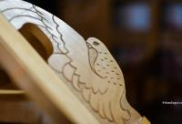 porumbel sculptat în strană