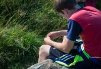 Părintele enervat nu-l învață nimic pe copil, ci doar îl enervează