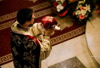 Nu trebuie să ceri sau să cauți minuni pe pământ, noi avem o minune – Dumnezeiasca Liturghie