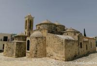 (Foto) Clipe de răgaz în fața frescelor din biserica bizantină „Sfânta Paraschevi” din Paphos