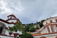 Pași de pelerin la Mănăstirea „Sfinților Părinți” din Insula Chios, Grecia
