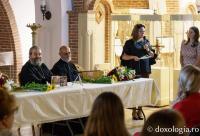A doua ediție a expoziției „Școala de vară – Pictură pe sticlă, icoane și vitralii” la Iași
