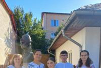 Antologie literară dedicată lui Mihai Eminescu, prezentată la Târgu-Neamț