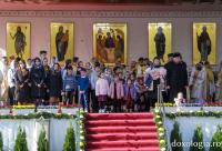 Trei familii de preoți cu mulți copii au primit distincții de vrednicie din partea IPS Teofan / Foto: Oana Nechifor