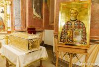 Racla cu moaștele Sfântului Cuvios Preot Mărturisitor Dumitru Stăniloae