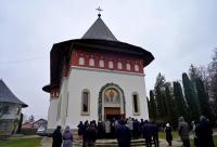 (Video) Binecuvântarea Sfântului Ierarh Nicolae la Mănăstirea Popăuți - Botoșani
