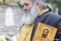 De la fotografia evitată la icoana strânsă la piept – cum am ajuns să-l cunosc pe Sfântul Arsenie de la Prislop