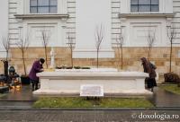 lumina de la mormantul Sfantului Iosif cel Milostiv 01