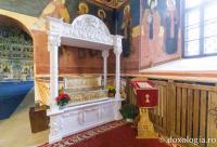 Racla cu moaștele Sfântului Preot Mărturisitor Dumitru Stăniloae