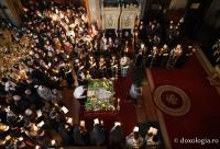Credincioșii ieșeni au participat la Denia Prohodului Domnului, oficiată de IPS Teofan