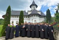 Strategie comună pentru cateheză în parohiile nemțene, la Mănăstirea Pângărați