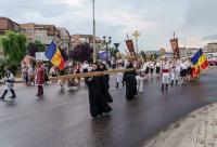 (Foto) Procesiune cu moaștele Sfântului Cuvios Cleopa de la Sihăstria la hramul orașului Piatra Neamț