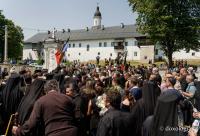 (Video) Preasfințitul Emilian Crișanul a fost înmormântat la Mănăstirea Neamț