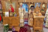 Înaltpreasfințitul Părinte Teofan a slujit la Schitul Cerebuc în Duminica Sfinților Români