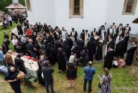 (Video) Părintele Serafim Mihali, starețul Mănăstirii Bisericani, a fost înmormântat