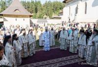 Bucurie duhovnicească la hramul Mănăstirii Bistrița – Neamț