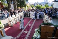 „Mutatu-te-ai la Viață” – praznicul Adormirii Maicii Domnului la Mănăstirea Văratec