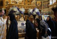 Racla cu moaștele Sfintelor Cuvioase de la Văratec a fost așezată în biserica mare a mănăstirii