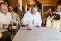 Biserica Parohiei Podolenii de Sus a fost târnosită „Noi nu am început această poveste, am primit-o, am primit această biserică de la cei care au fost înaintea noastră”