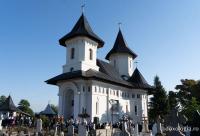 (Video) Biserica Parohiei Doina - Neamț a primit veșmânt de har