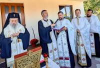 IPS Teofan a sfințit noua casă parohială din Chintinici, Roznov