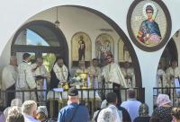 Sfințire de casă socială, capelă mortuară și lumânărar la Parohia „Sfântul Dumitru” – Crăcăoani, județul Neamț