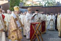 (Video) Biserica „Buna Vestire” din Cercu-Bârnova a fost sfințită de doi ierarhi