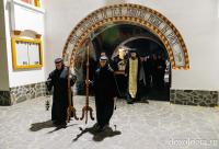 Moaștele Sfintei Cuvioase Mucenițe Evloghia de la Samurcășești au fost așezate în biserica mare a mănăstirii