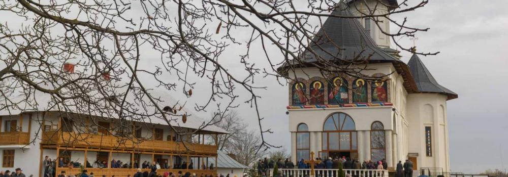 Schitul „Sfântul Mina” Dumbrava - Neamț / Foto: Mihail Vrăjitoru