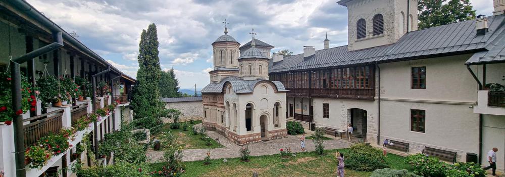 Mănăstirea Arnota – Vâlcea