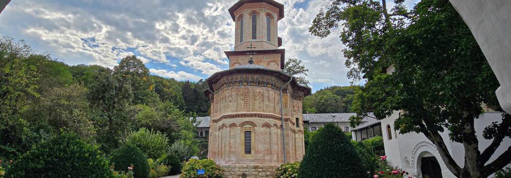 Mănăstirea Dintr-un Lemn – Vâlcea
