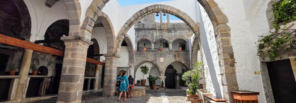 Mănăstirea „Sfântul Apostol şi Evanghelist Ioan” – Insula Patmos, Grecia