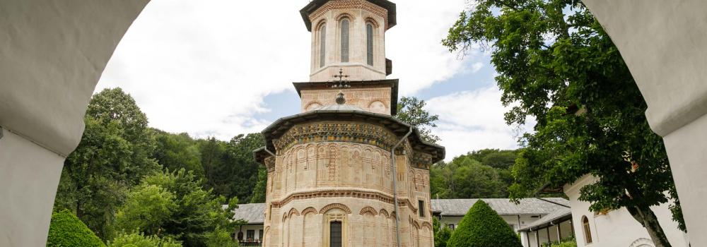 Mănăstirea Dintr-un Lemn – Vâlcea