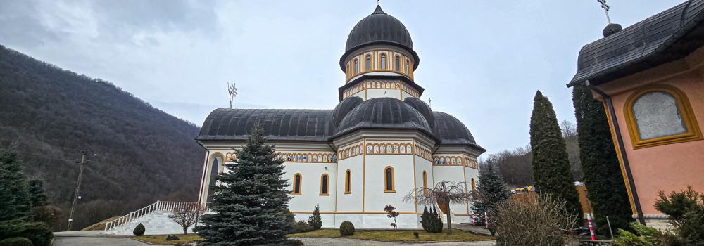 Mănăstirea „Sfinții Arhangheli Mihail, Gavriil și Rafail” Rimetea – Alba