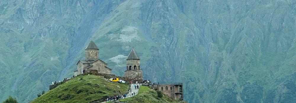 Biserica „Sfânta Treime” Gergeti – Georgia